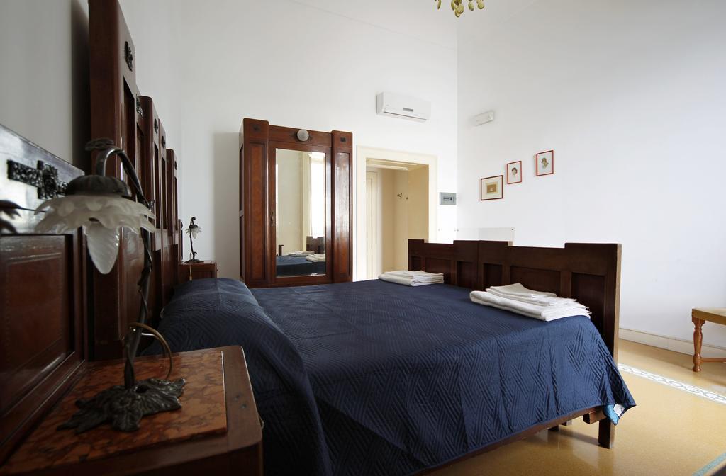 Ortigia Camere Con Vista Da Giulio B&B Syracuse Eksteriør bilde