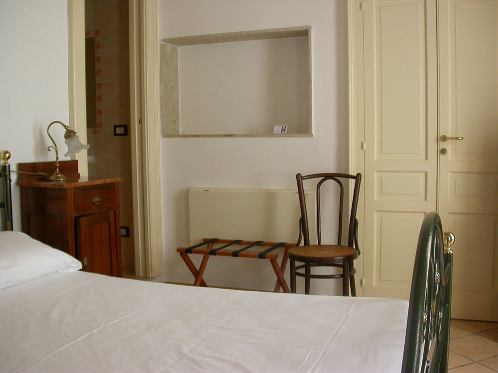 Ortigia Camere Con Vista Da Giulio B&B Syracuse Eksteriør bilde