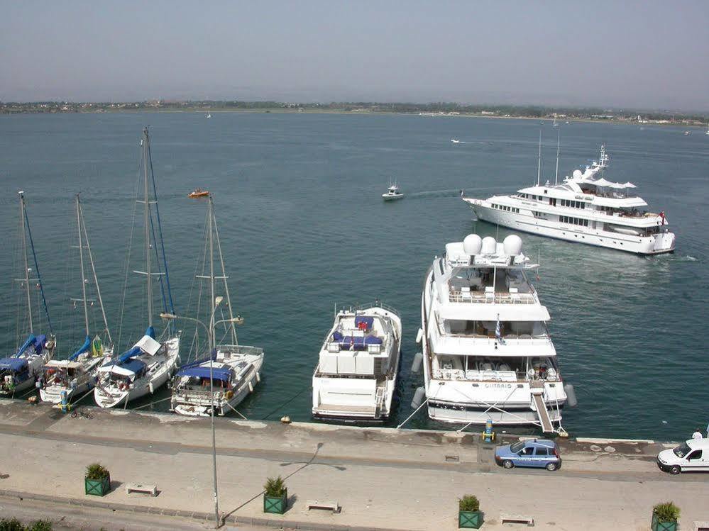 Ortigia Camere Con Vista Da Giulio B&B Syracuse Eksteriør bilde