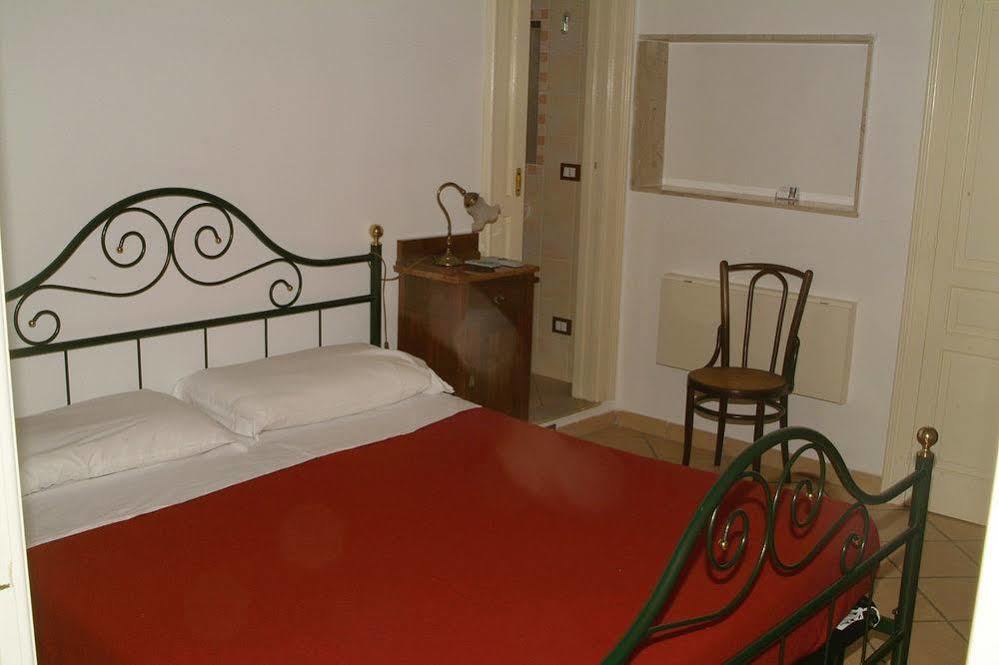 Ortigia Camere Con Vista Da Giulio B&B Syracuse Eksteriør bilde