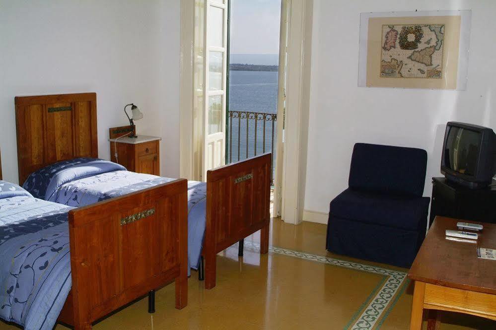 Ortigia Camere Con Vista Da Giulio B&B Syracuse Eksteriør bilde
